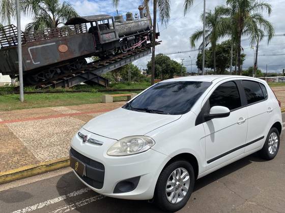 FIAT PALIO 1.0 MPI ATTRACTIVE 8V FLEX 4P MANUAL